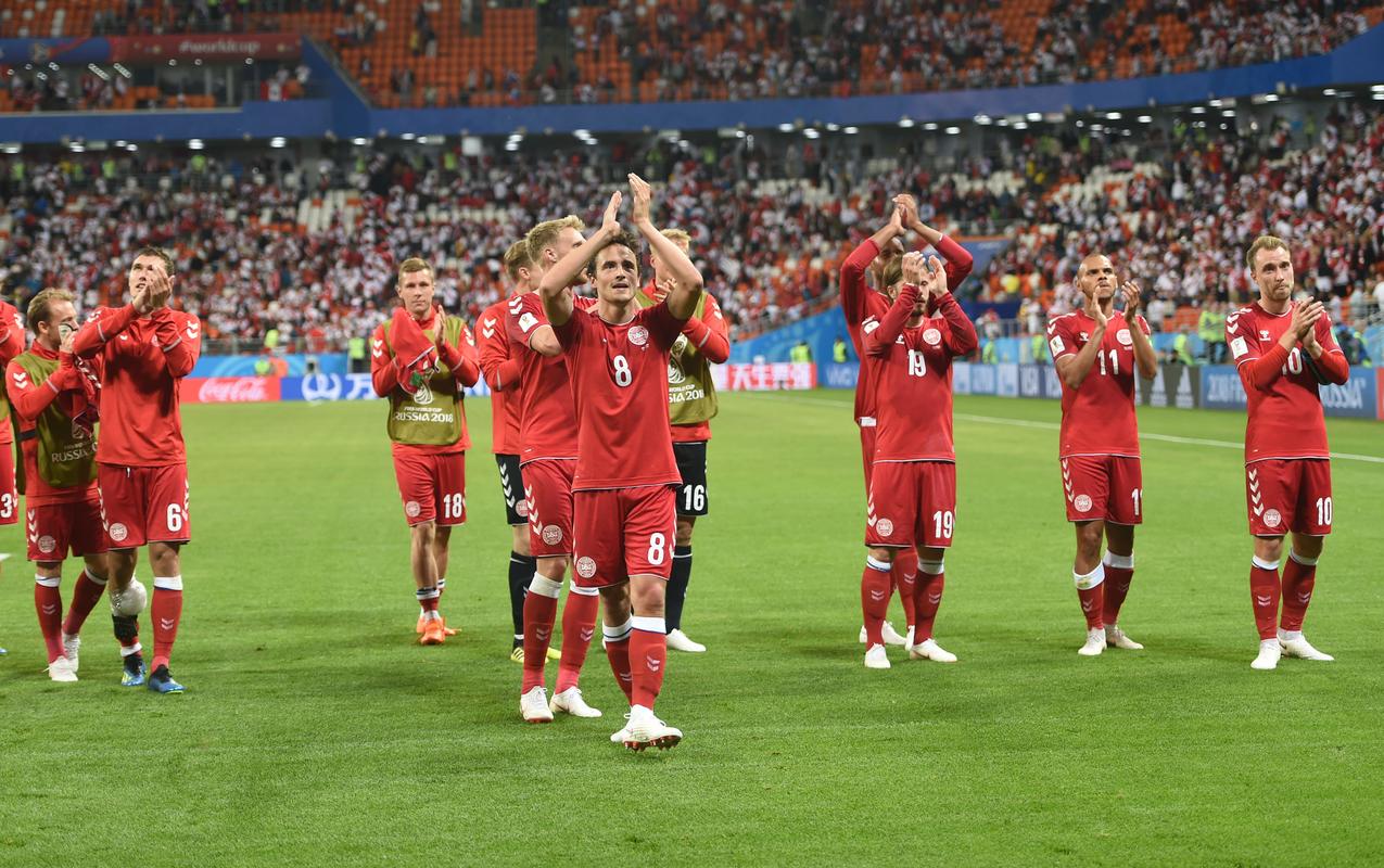 秘鲁和丹麦足球直播