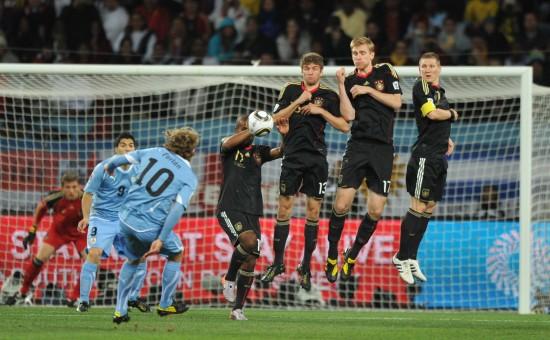 2010年乌拉圭vs德国的相关图片