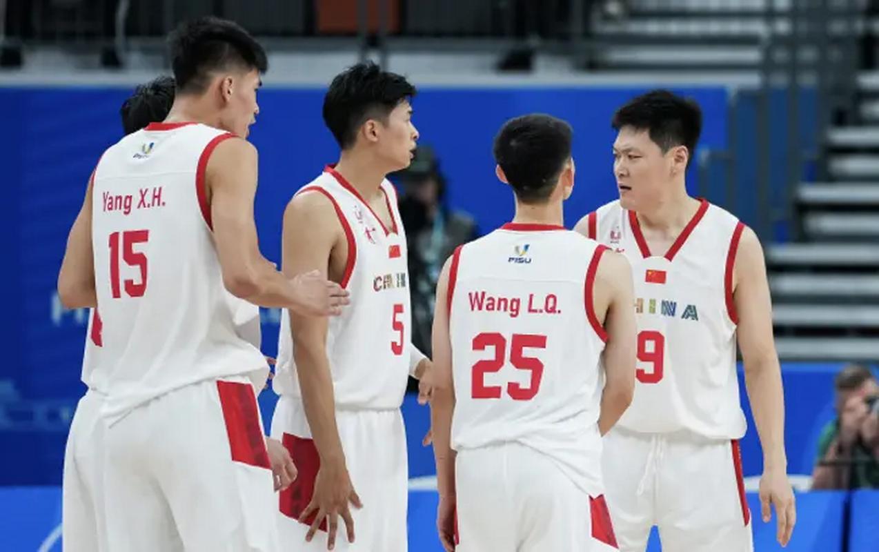 中国大运会男篮vs巴西回放的相关图片