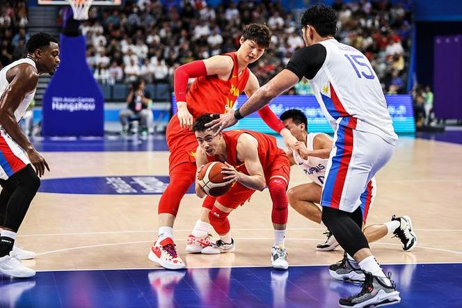亚运会男篮vs菲律宾最后一节的相关图片