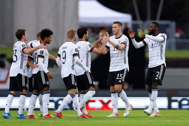德国vs冰岛2018世界杯的相关图片