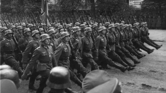 德国人阅兵vs苏联阅兵的相关图片
